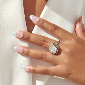 impress 𖤓 french press on nails. almond.